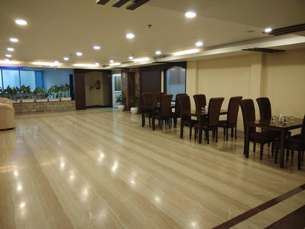 Capital O 7331 Hotel Downtown New Delhi Extérieur photo