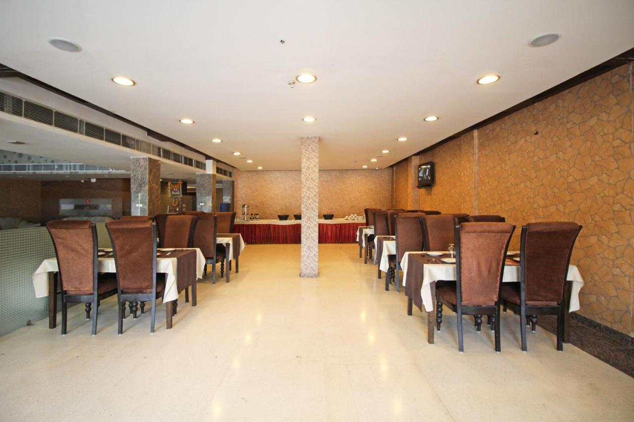 Capital O 7331 Hotel Downtown New Delhi Extérieur photo