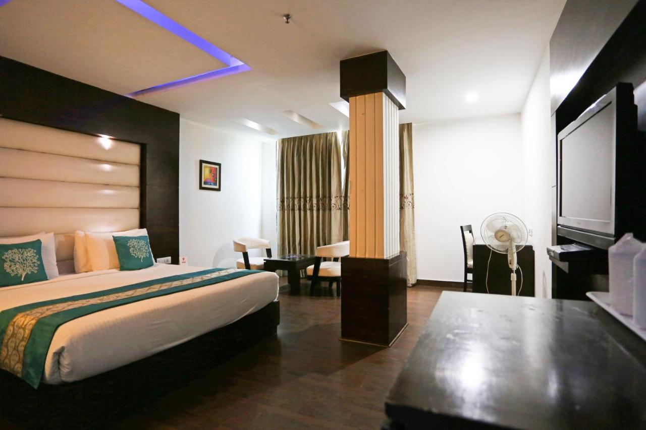 Capital O 7331 Hotel Downtown New Delhi Extérieur photo